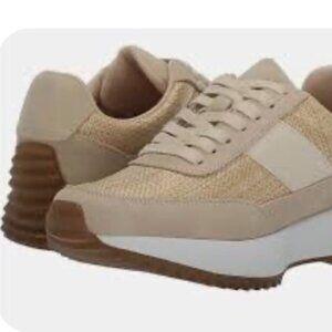 Dolce Vita Tan sneaker